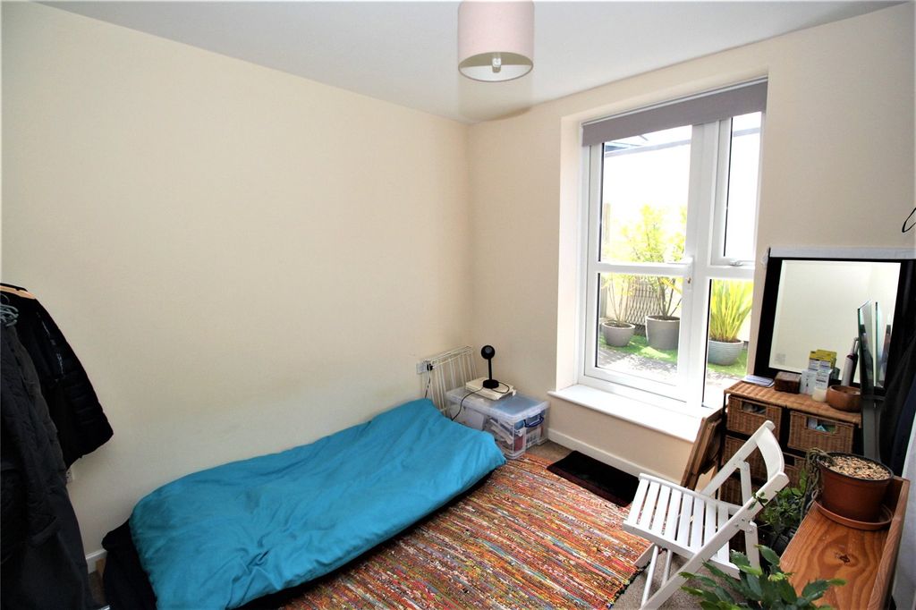 Additional image 4 of 1 bed flat for saleTurk Street, Alton, Hampshire GU34