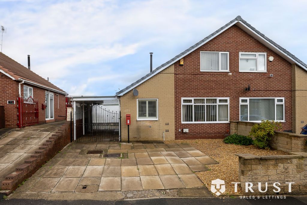 Additional image 34 of 3 bed semi-detached house for saleCarlinghow Lane, Batley WF17