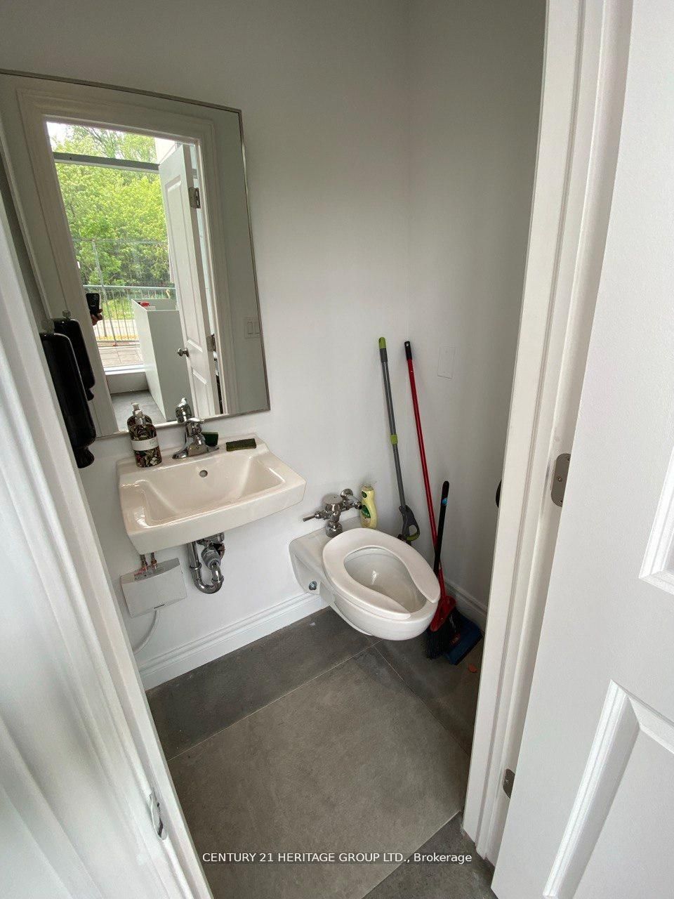 Additional image 6 of A4-9610 Yonge Street, Richmond Hill, ON, L4C 1V6