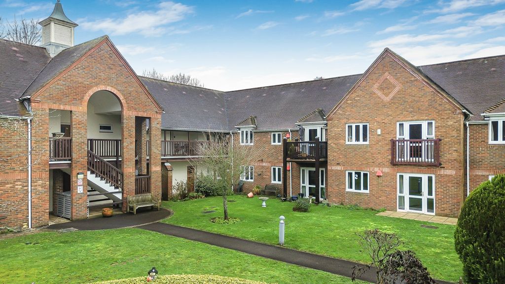 Additional image 15 of 2 bed flat for saleAdams Way, Alton, Hampshire GU34