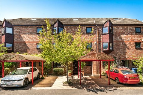 Champneys Walk, Cambridge CB3