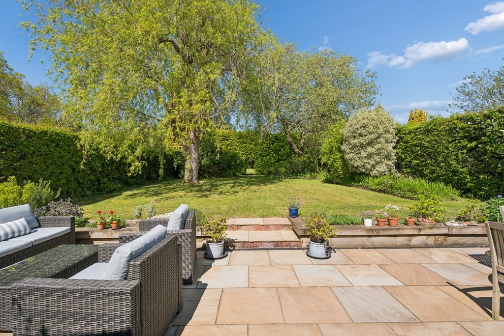 Additional image 2 of 5 bed detached house for saleStanley Hill Avenue, Amersham HP7