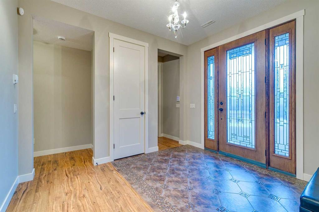 Additional image 4 of 215 Patton Court SW, Calgary, AB, T2V 5G4