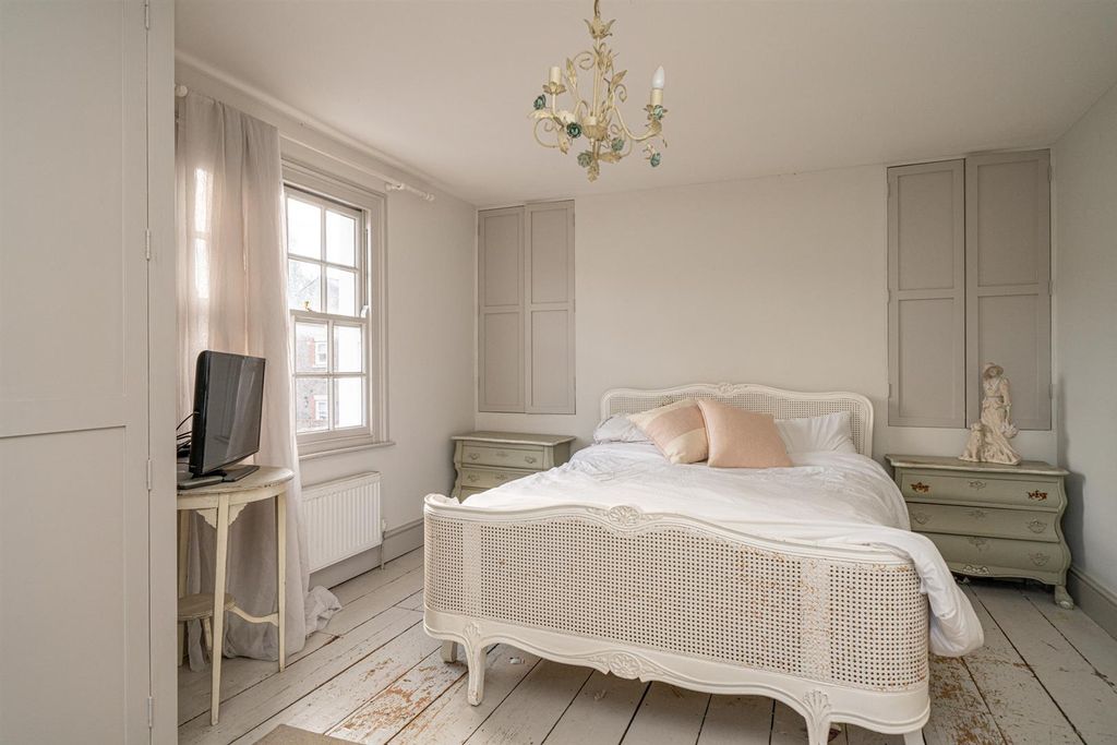 Additional image 7 of 2 bed detached house for saleChapel Street, Berkhamsted HP4