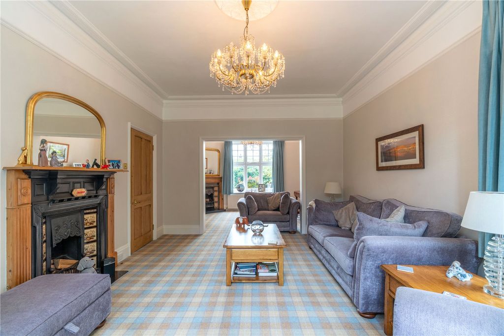 Additional image 8 of 5 bed detached house for saleWestbury Road, Buckhurst Hill, Essex IG9