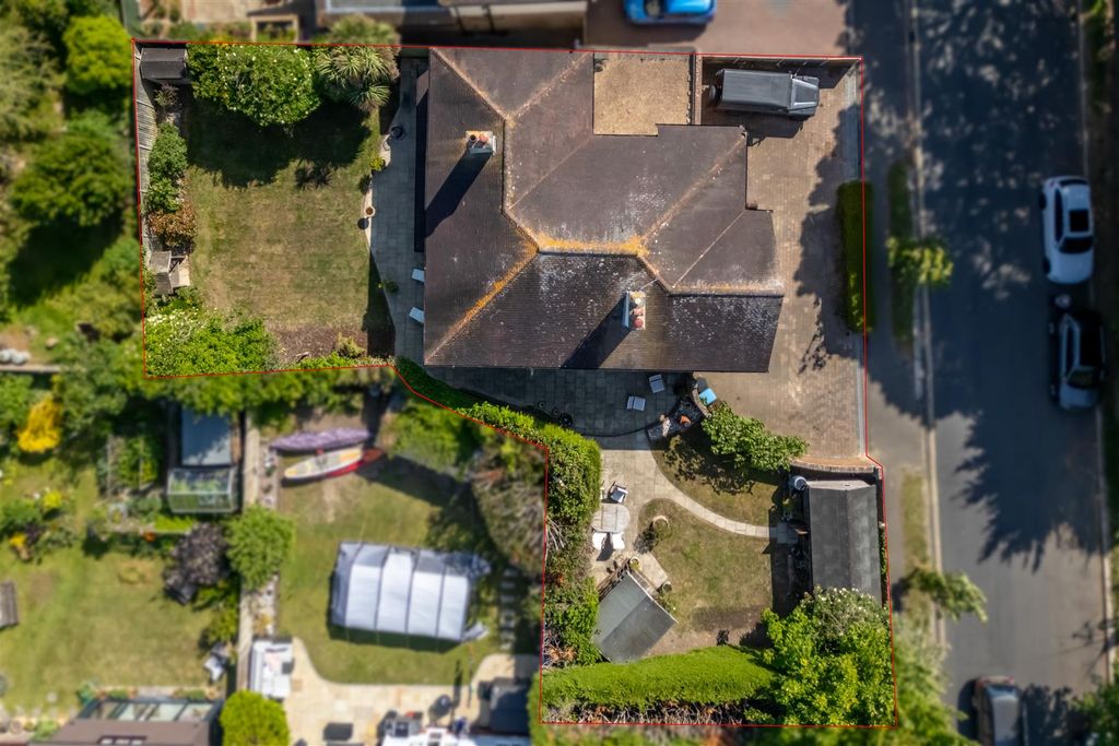 Additional image 24 of 5 bed detached house for saleSilverston Avenue, Aldwick, Bognor Regis PO21