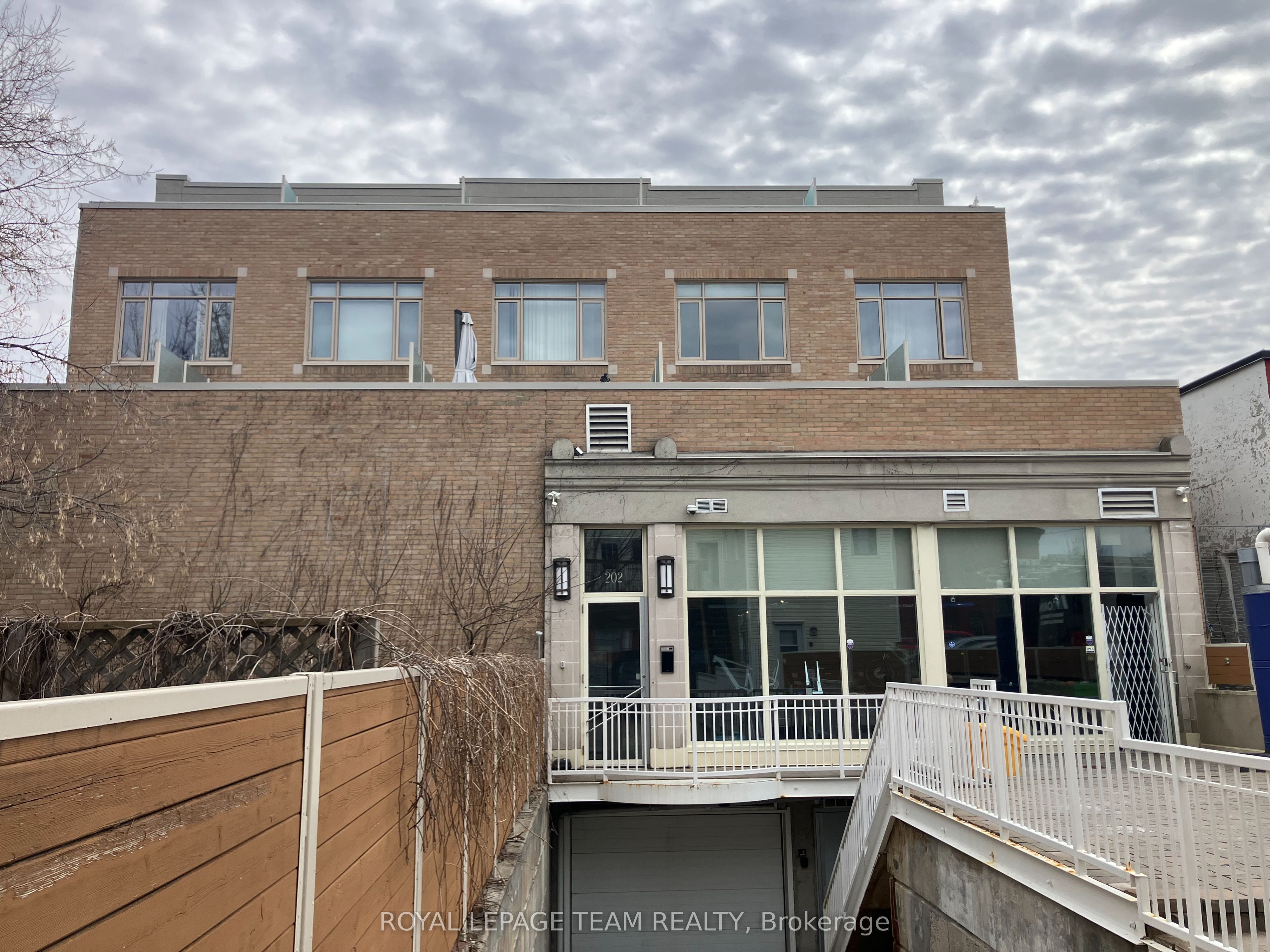 26-202 St Patrick Street, Ottawa, ON, K1N 5K3