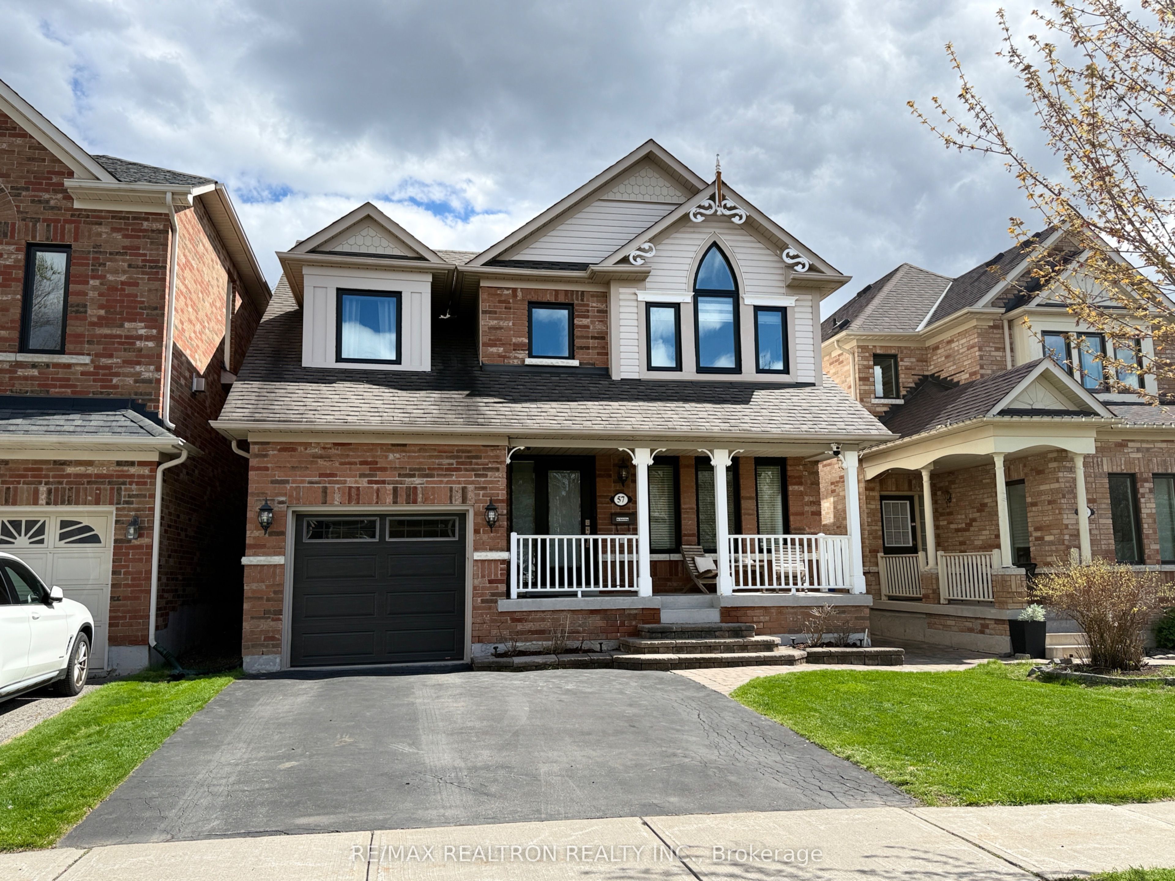 57 Skipton Trail, Aurora, ON, L4G 7R3