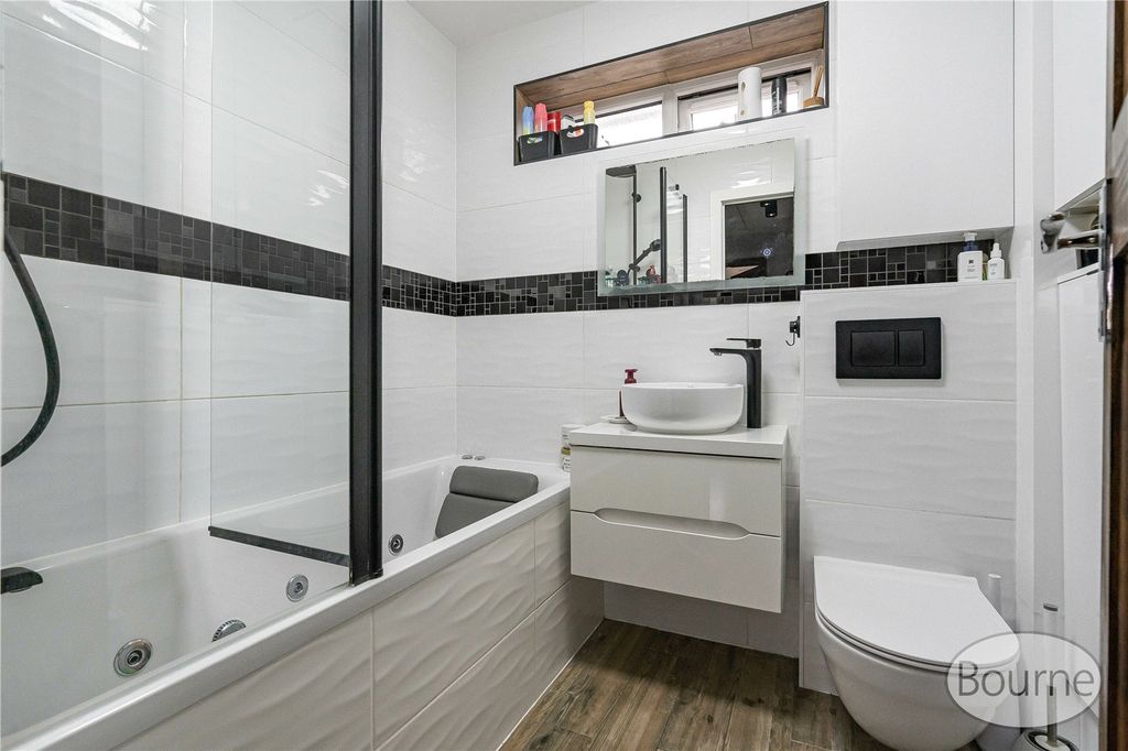 Additional image 9 of 2 bed flat for saleColliers Close, Goldsworth Park, Woking, Surrey GU21