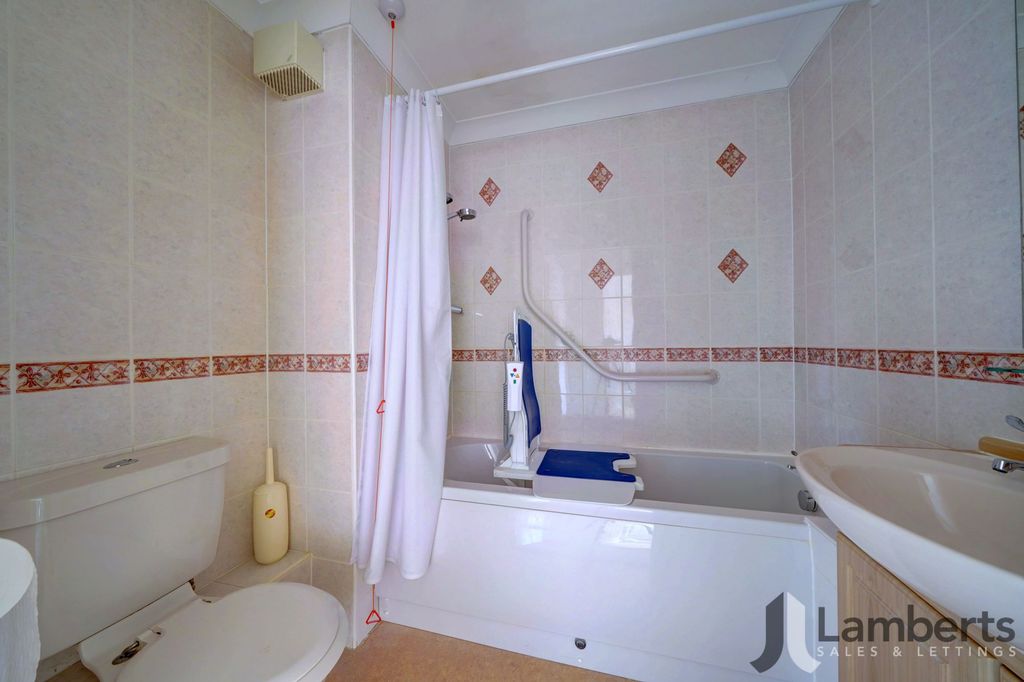 Additional image 9 of 1 bed flat for saleNew Road, Studley B80