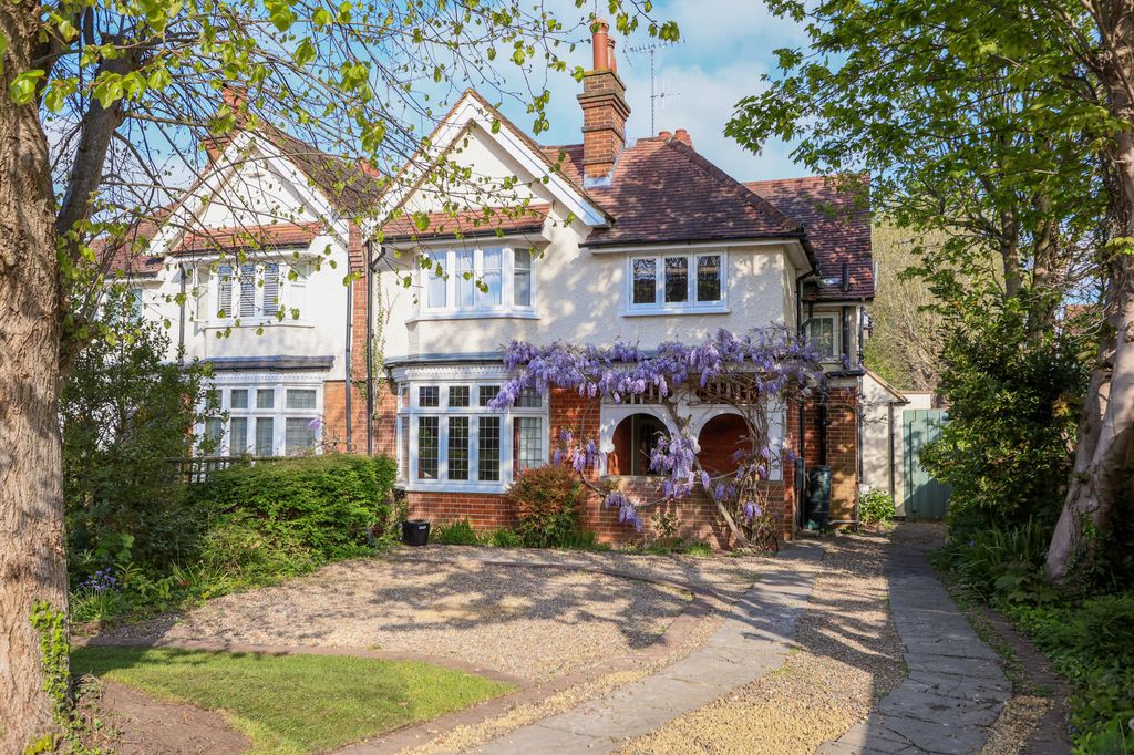 4 bed semi-detached house for saleBarnett Wood Lane, Ashtead KT21