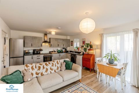 10 Landing Lights, Bristol BS14