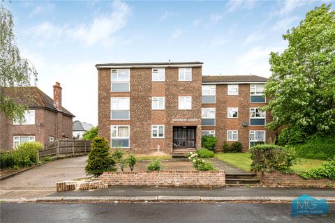 Lyonsdown Road, New Barnet, Barnet EN5