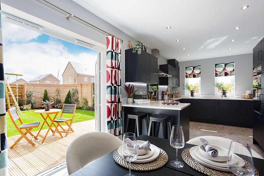 Additional image 2 of 4 bed detached house for sale"The Chestnut/The Chestnut II" at Osier Way, Buckingham MK18