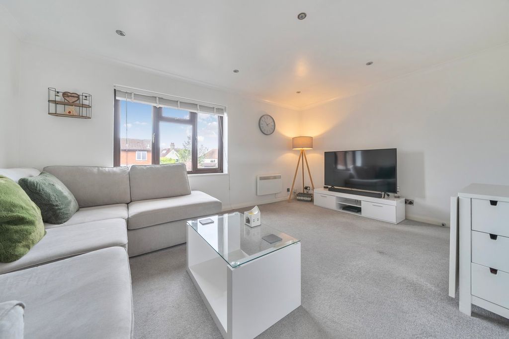 Additional image 4 of 1 bed flat for saleUpperstone Close, Stotfold SG5
