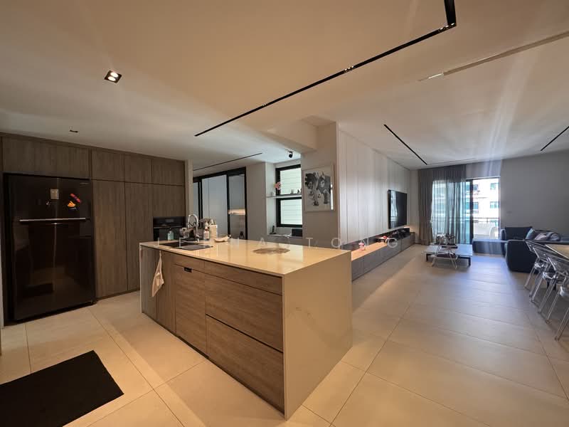 370H Alexandra Road photo 5