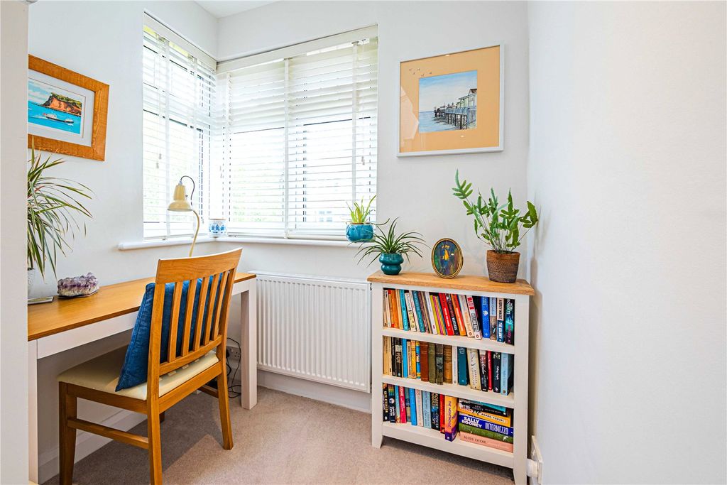 Additional image 11 of 3 bed semi-detached house for saleMeadow Road, Berkhamsted, Hertfordshire HP4