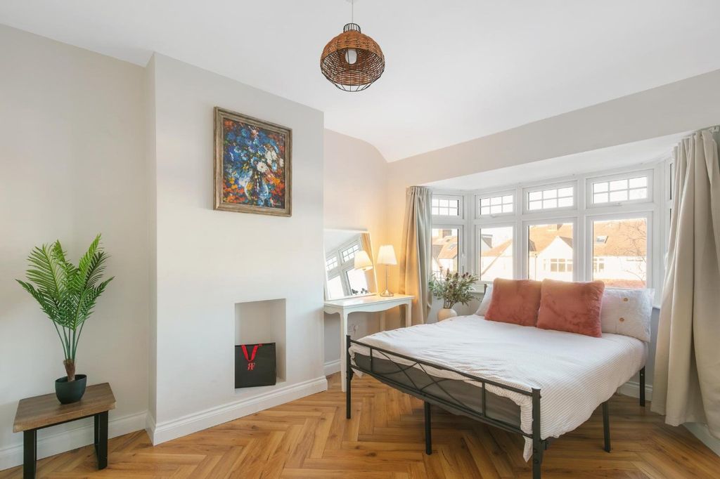 Additional image 8 of 3 bed terraced house for saleAviemore Way, Beckenham BR3