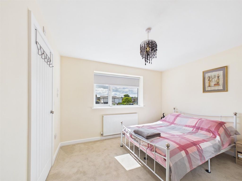 Additional image 19 of 4 bed detached house for saleLangdon Avenue, Bedgrove, Aylesbury HP21