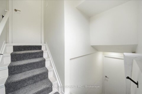 Additional image 8 of C-9611 Keele Street, Vaughan, ON, L6A 1M1