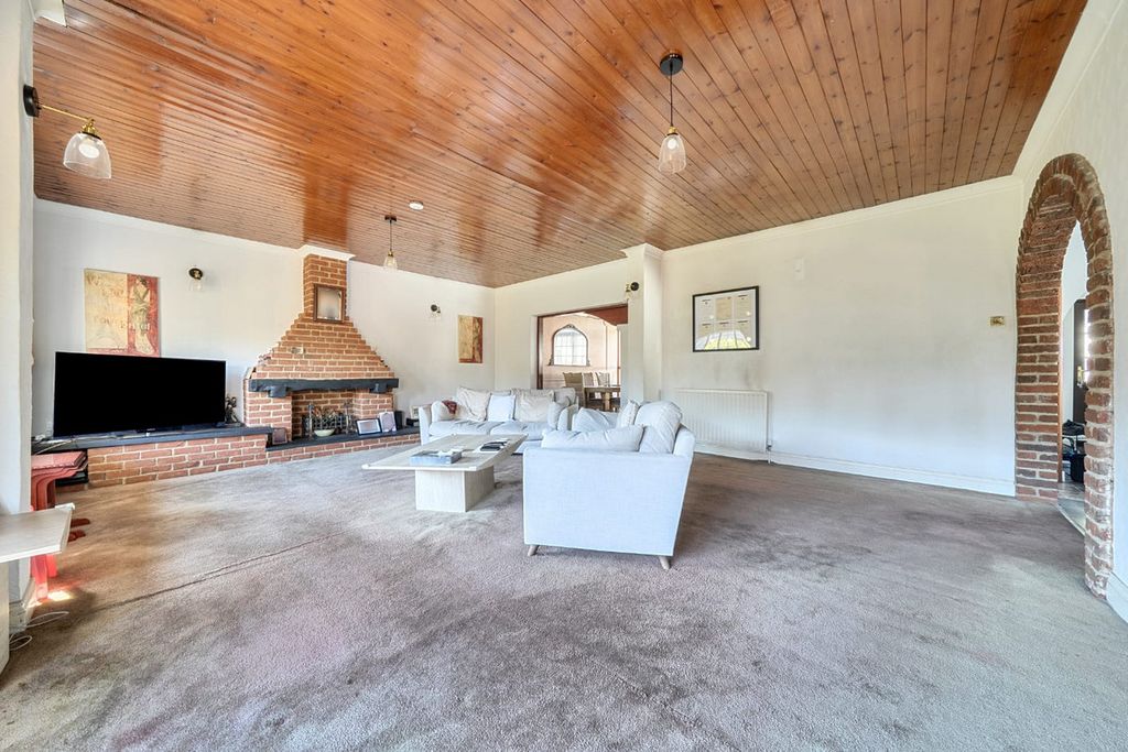 5 bed bungalow for salePenn Lane, Kent DA5