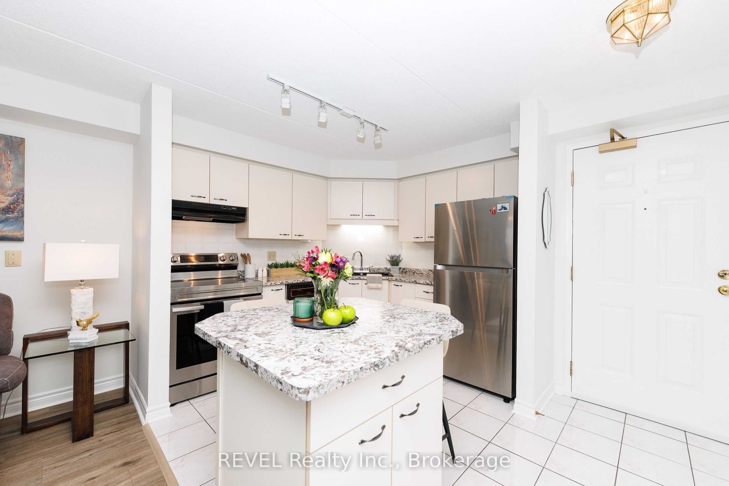 Additional image 6 of 301-3364 Montrose Road, Niagara Falls, ON, L2H 0J8
