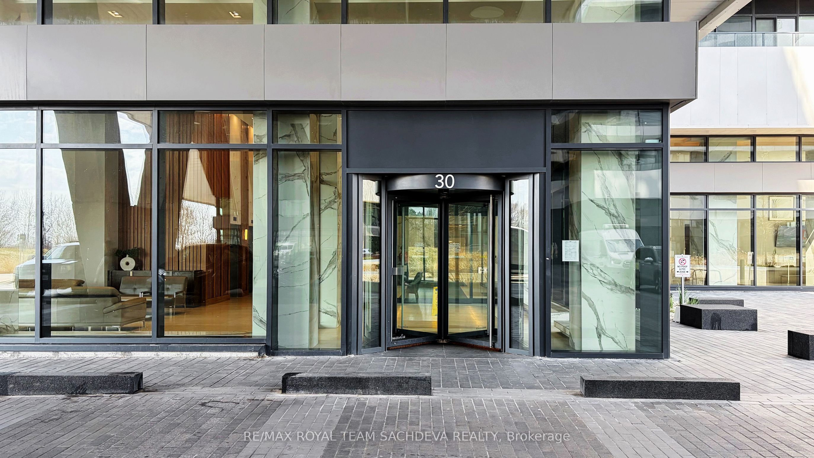 Additional image 3 of 5810-30 Shore Breeze Drive, Toronto, ON, M8V 0J1