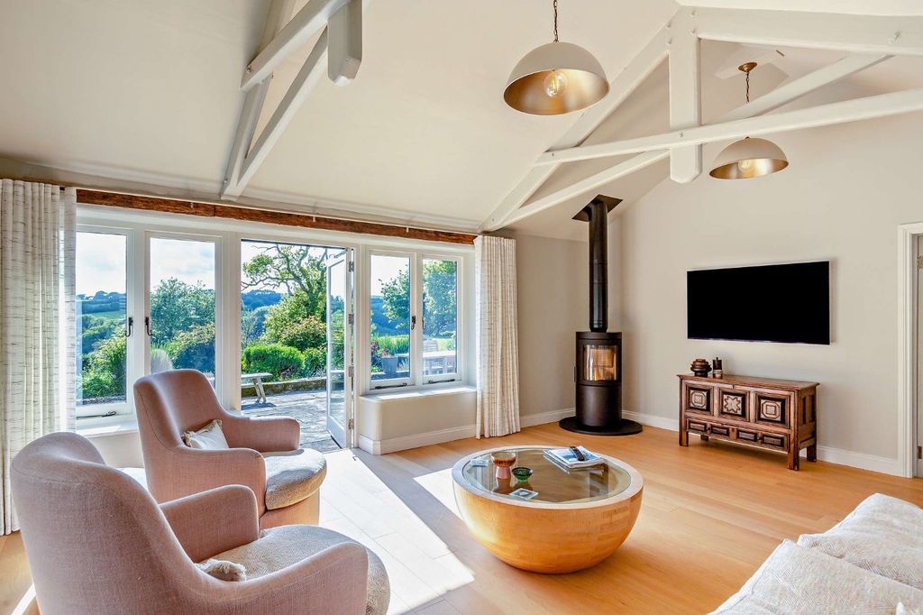 5 bed barn conversion for saleDartmouth, Devon TQ6 photo 3