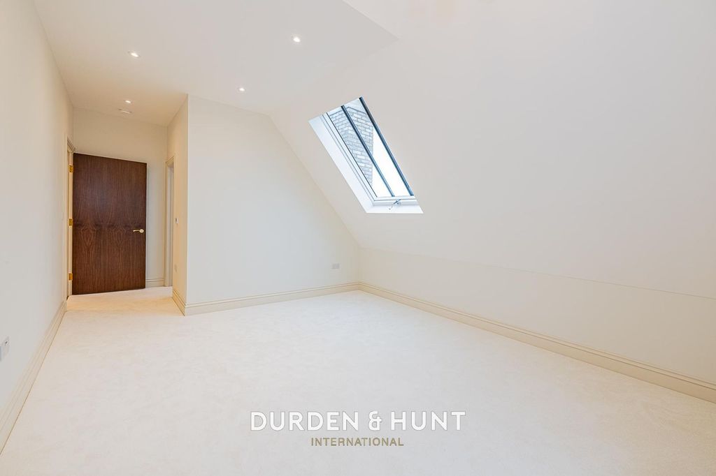 Additional image 36 of 5 bed semi-detached house for salePalmerston Road, Buckhurst Hill IG9