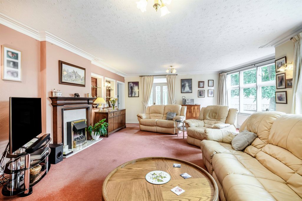 Additional image 5 of 6 bed semi-detached house for saleLower Olland Street, Bungay NR35