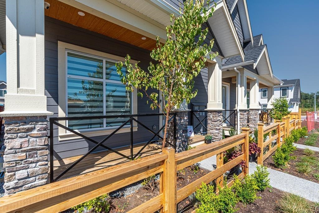 Additional image 2 of 19647 74 Avenue, Langley, BC, V2Y 3R5
