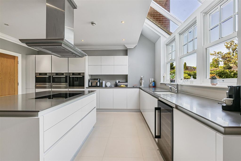 Additional image 8 of 6 bed detached house for saleSubstantial 6200Sqft Family Home, Broxbourne EN10