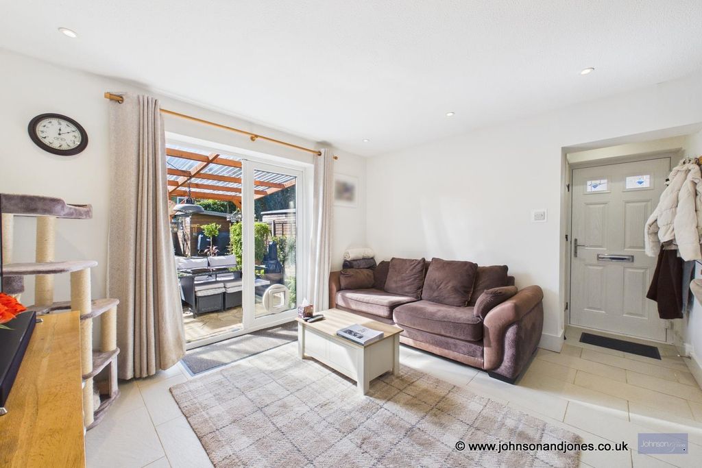 Additional image 7 of 1 bed property for saleCornhill Close, Addlestone KT15