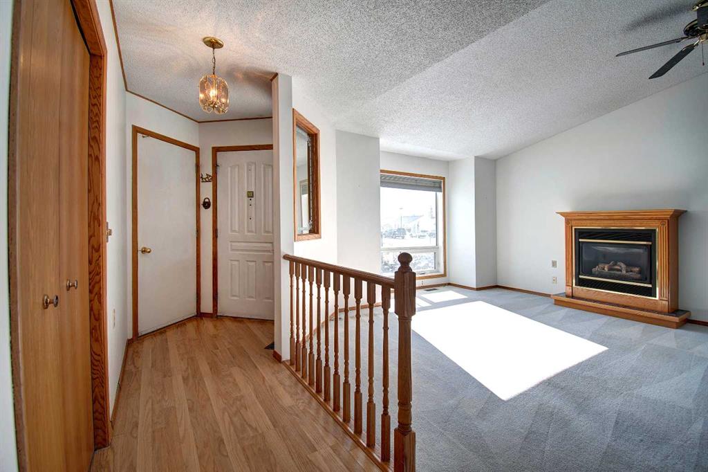 Additional image 4 of 273 Woodside Road NW, Airdrie, AB, T4B2C6