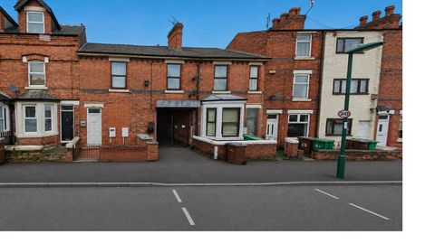Wallis Street, Nottingham, Nottinghamshire NG6, Studio for sale