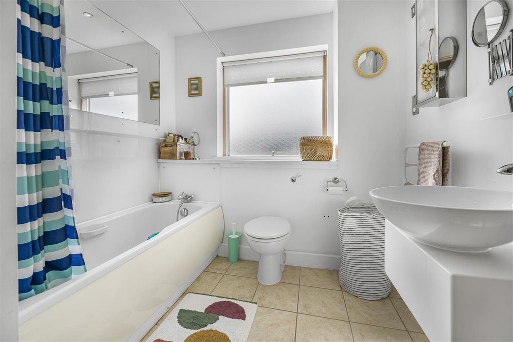 Additional image 10 of 2 bed flat for saleHenke Court, Cardiff Bay, Cardiff CF10