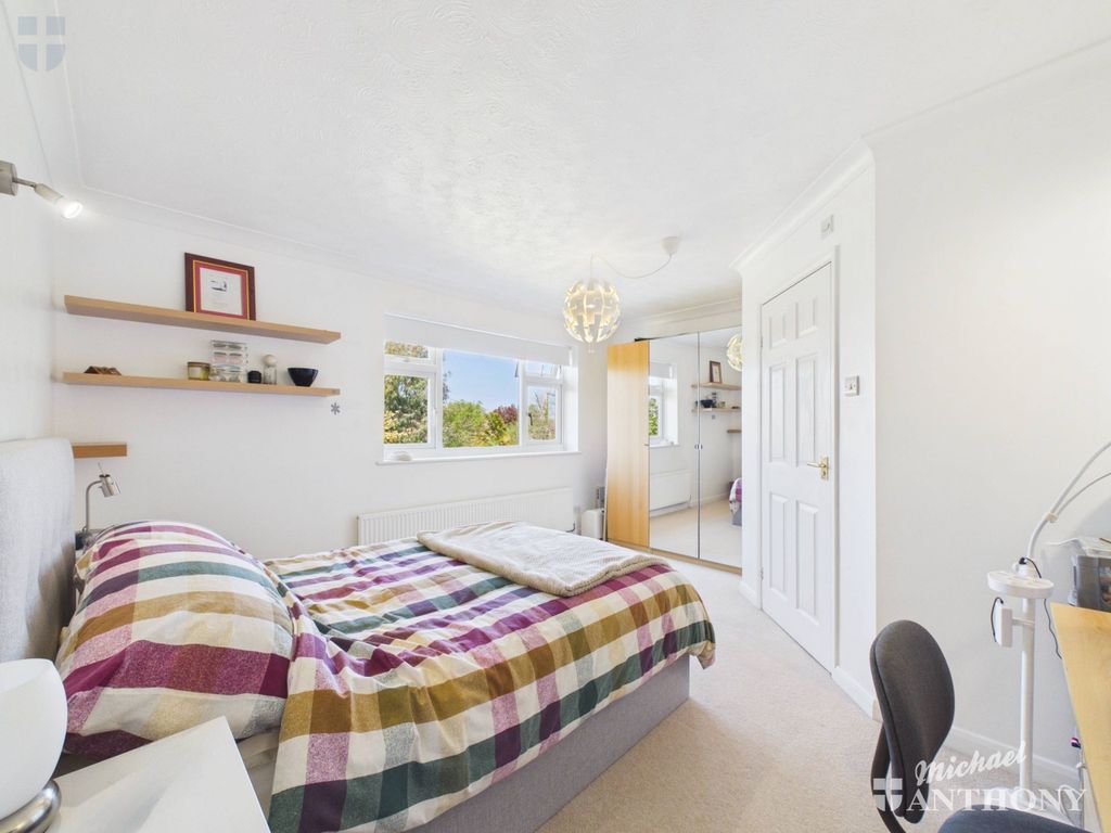 Additional image 7 of 5 bed detached house for saleKing Edward Avenue, Aylesbury HP21