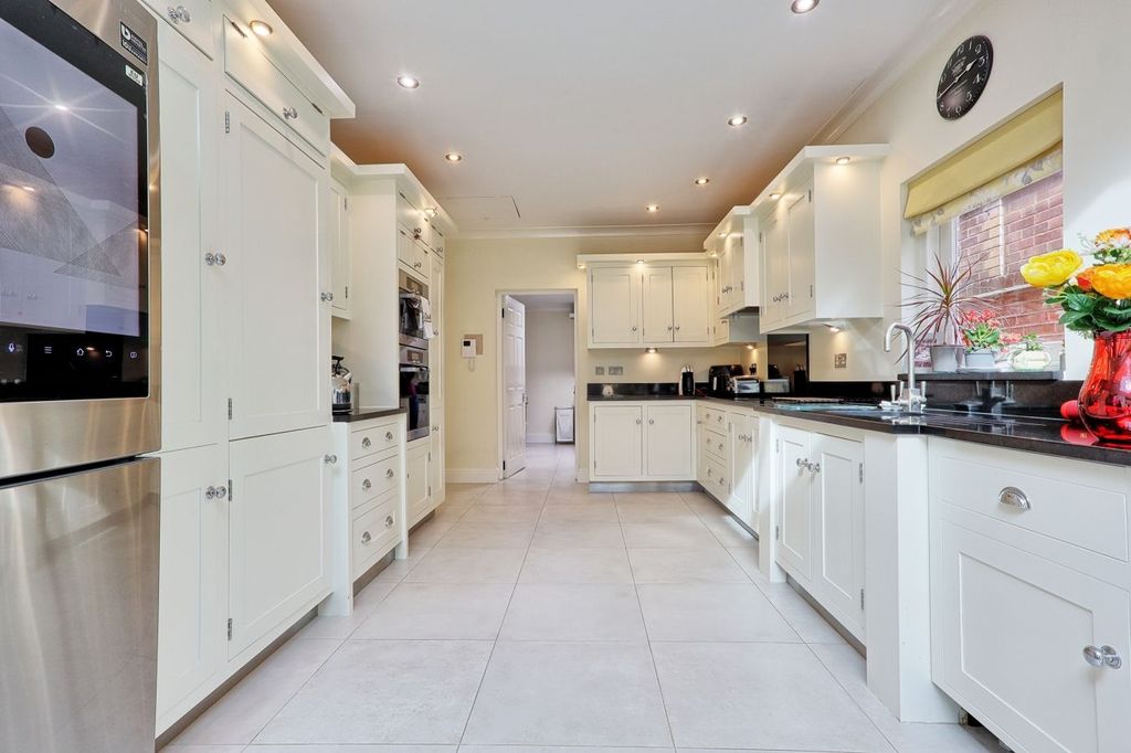 Additional image 3 of 5 bed detached house for saleBurntwood Avenue, Emerson Park, Hornchurch RM11