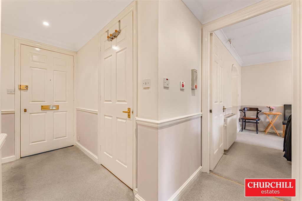 Additional image 6 of 2 bed flat for saleSt James Gate, Palmerston Road, Buckhurst Hill IG9