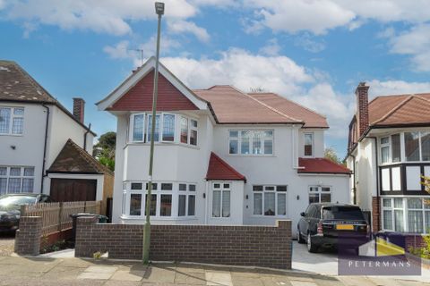 Talbot Crescent, London NW4