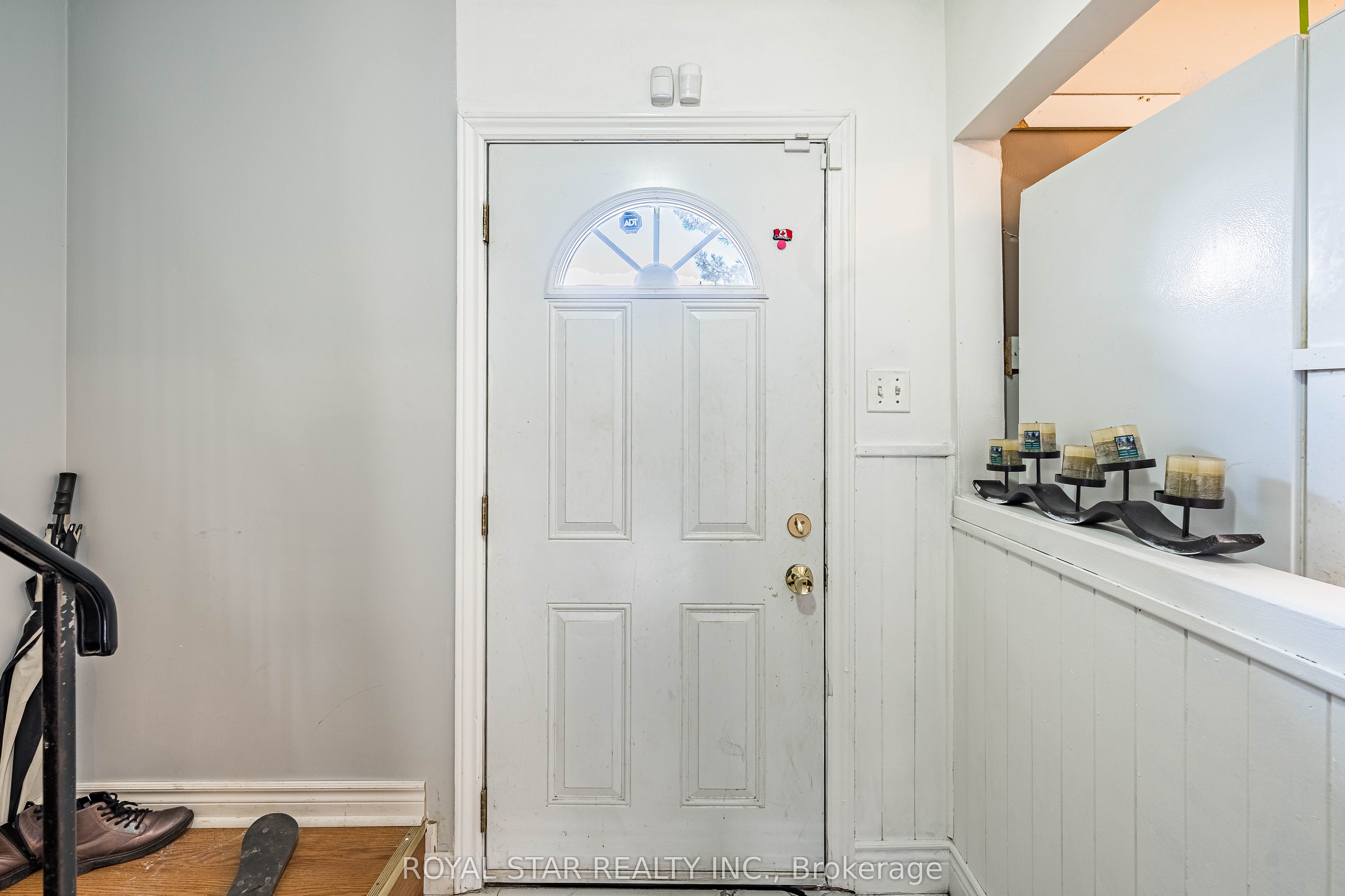 99-105 Hansen Road N, Brampton, ON, L6V 3C9