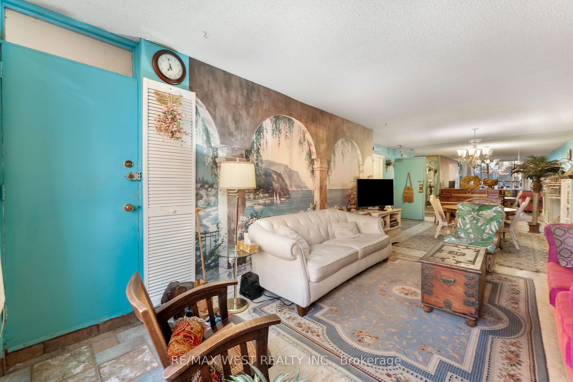 Additional image 5 of 114-340 Dixon Road, Toronto, ON, M9R 1T1