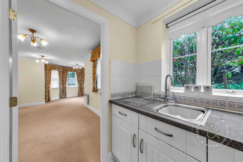 Additional image 20 of 2 bed flat for saleCwrt Pegasus, Cardiff Road, Llandaff, Cardiff CF5