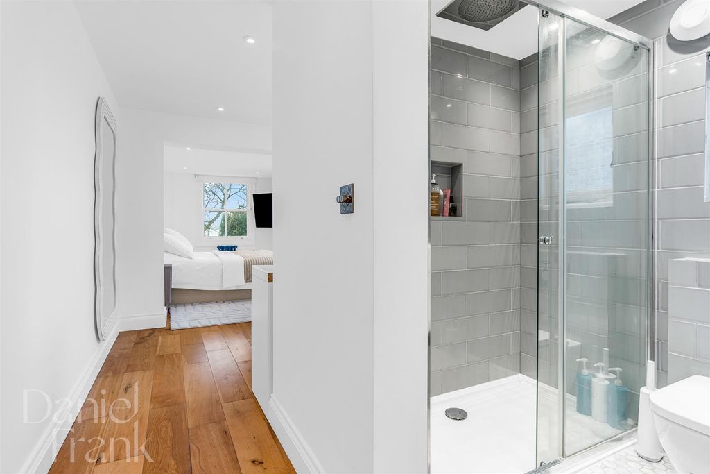 Additional image 18 of 4 bed semi-detached house for saleQueens Road, Buckhurst Hill IG9