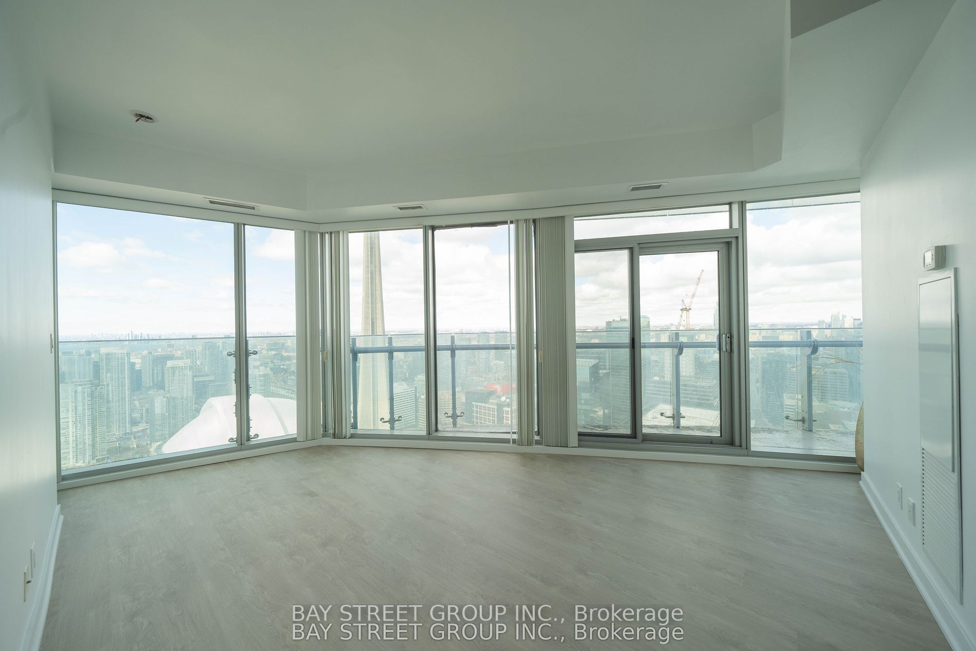 Additional image 4 of 5607-12 York Street, Toronto, ON, M5J 2Z2