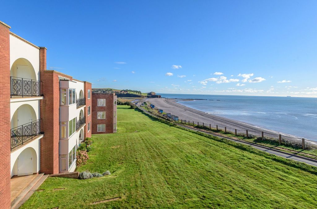 3 bed flat for saleBlueberry Downs, Coastguard Road, Budleigh Salterton, Devon EX9