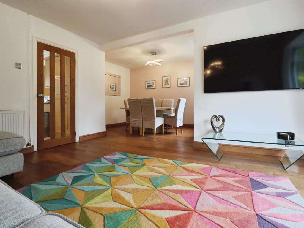 Additional image 5 of 4 bed semi-detached house for saleAxbridge Crescent, Llanrumney, Cardiff CF3
