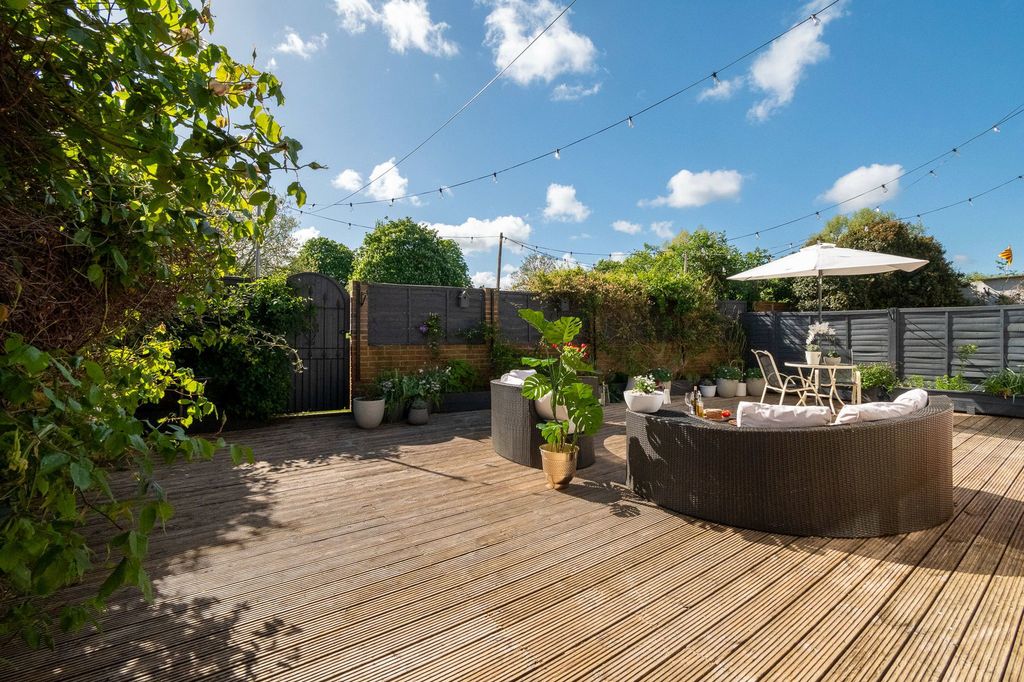 Additional image 32 of 4 bed detached house for saleFen Road, Cambridge CB4