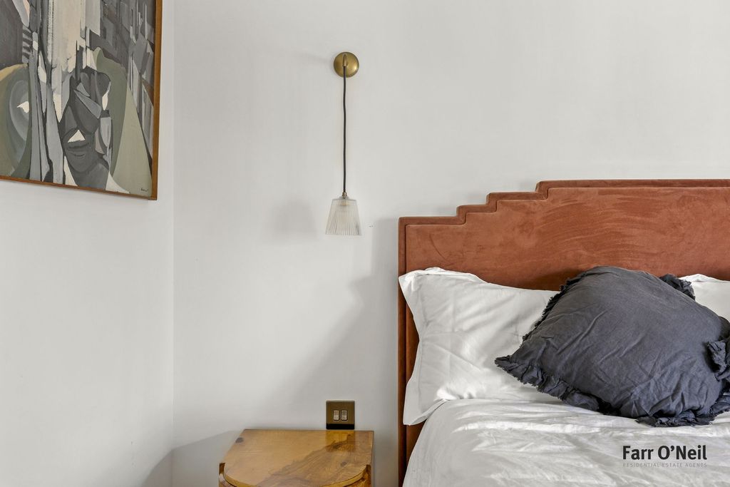 Additional image 21 of 4 bed semi-detached house for saleRoding Lane, Buckhurst Hill IG9