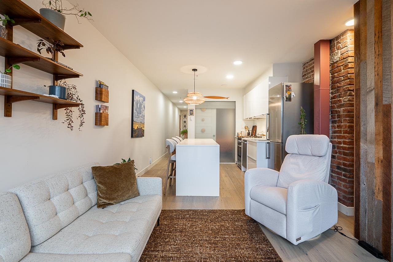 Additional image 3 of 406-1072 Hamilton Street, Vancouver, BC, V6B 2R9